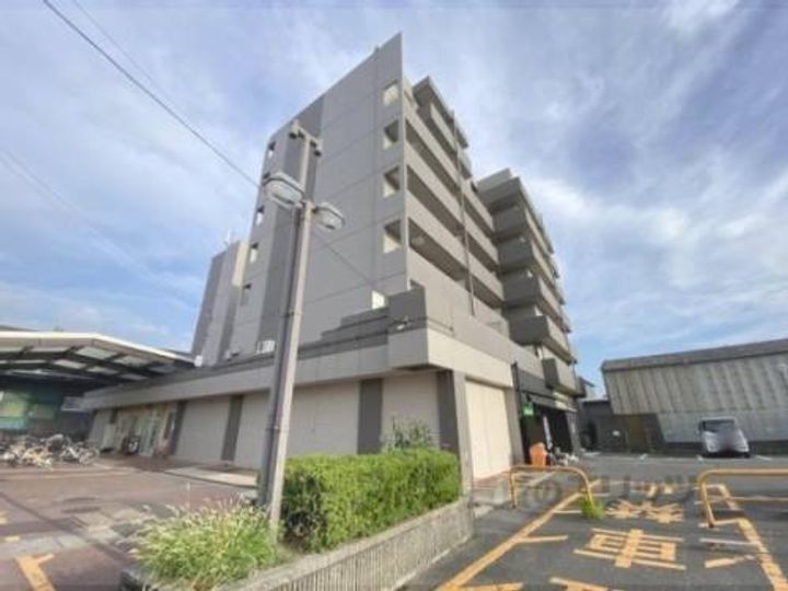 サンプラザ南京終の外観