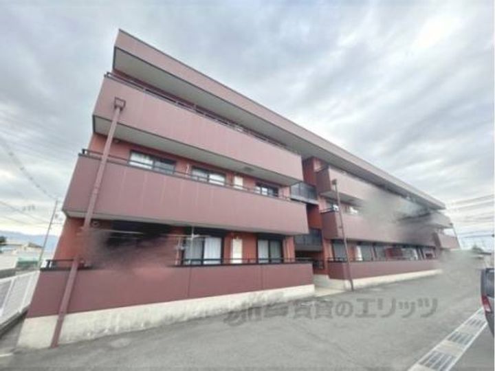 フォレスタコート104の外観