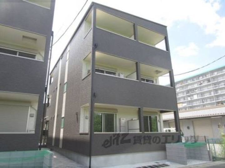 ジーメゾン伏見エルデ201の外観