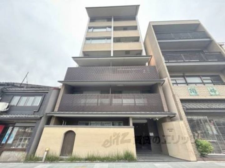 シュデン東山五条坂402の外観