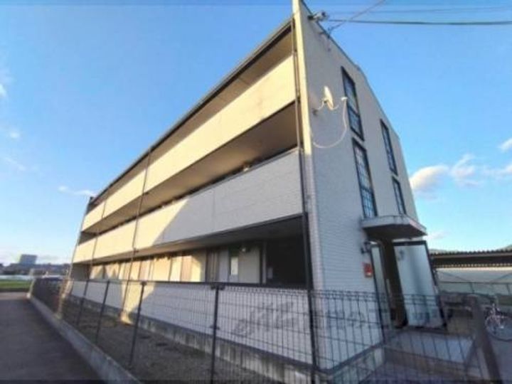 レオパレスウェストコート103の外観