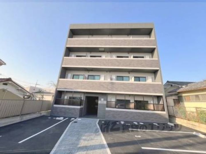 KIZUNA RESIDENCE伊勢田駅前301の外観