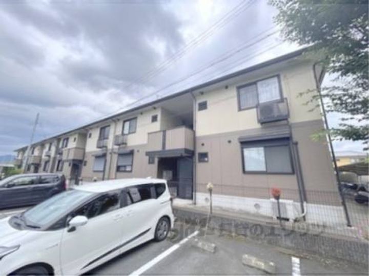 バードヒルA棟の外観