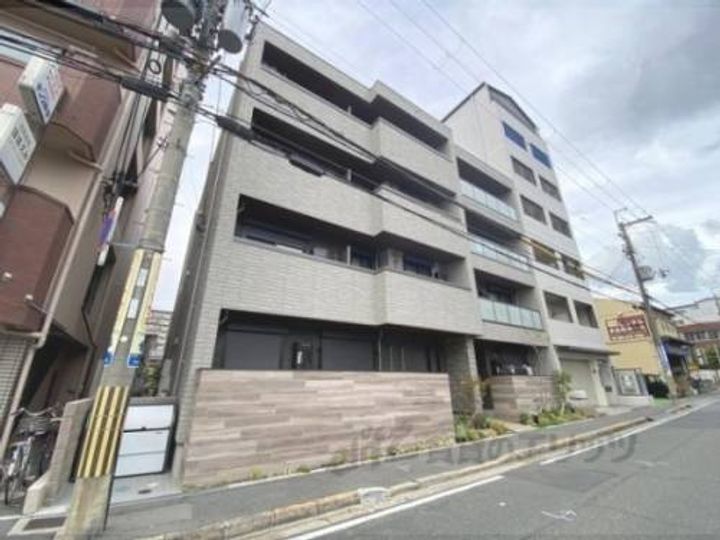 シャーメゾンNACの外観