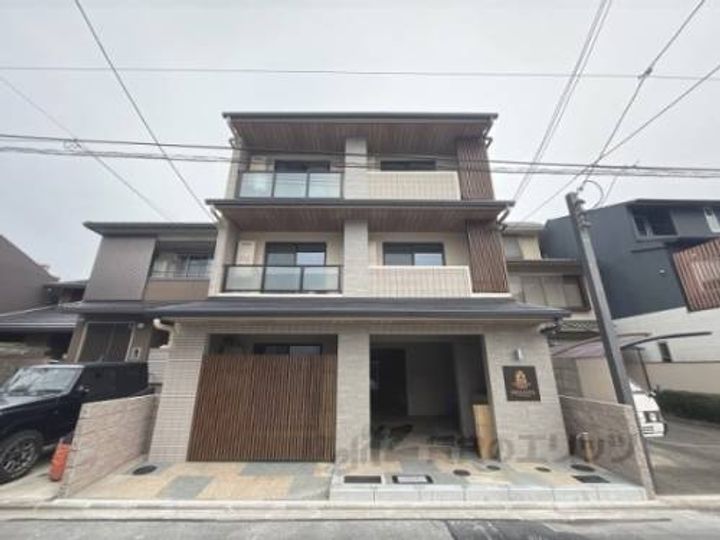 スミレスタ烏丸五条の外観