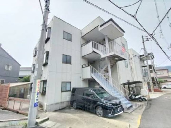 ハイタウンA棟の外観