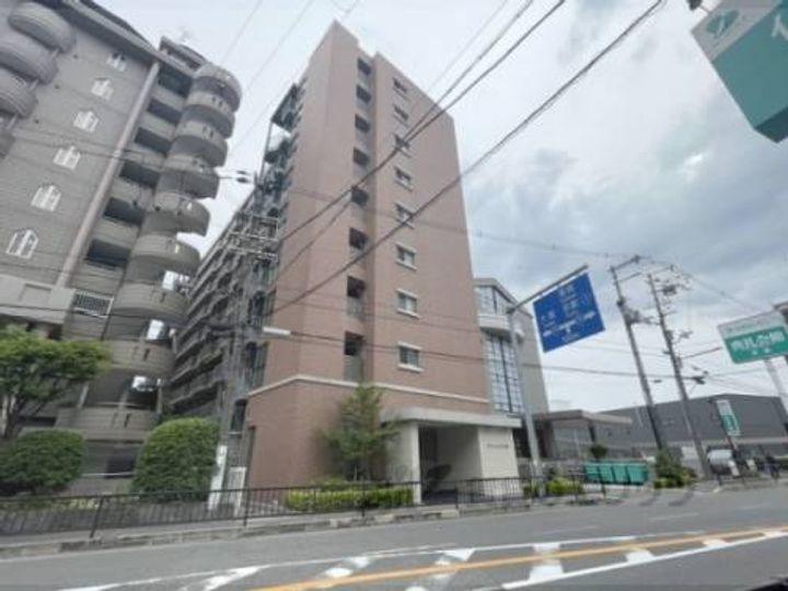 M’プラザ香里六番館の外観