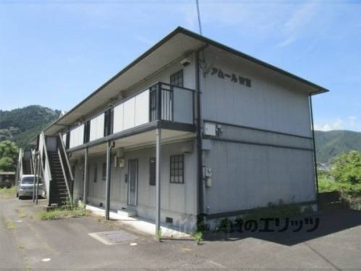 アムール安富102の外観