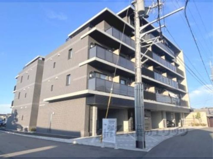 R‐6Court107の外観