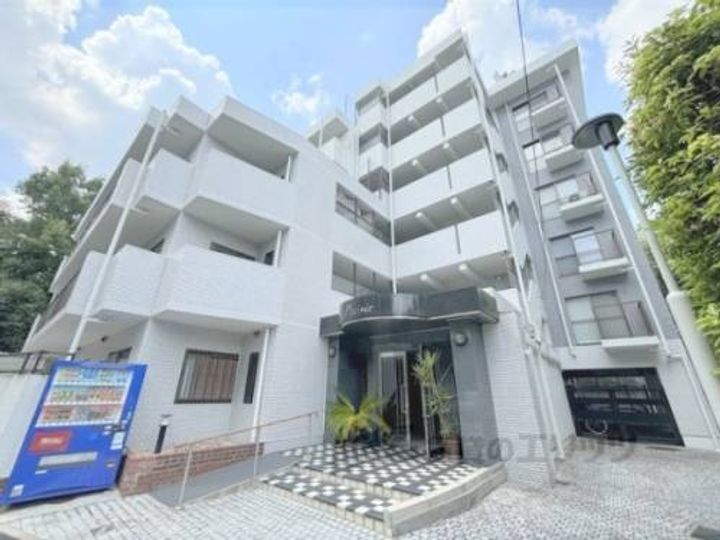 プレジール学園前の外観