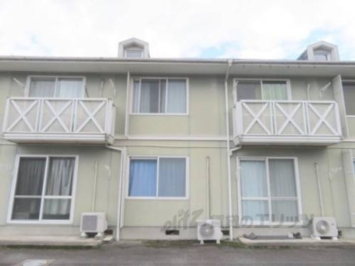 ファミールコーポ高屋6の外観