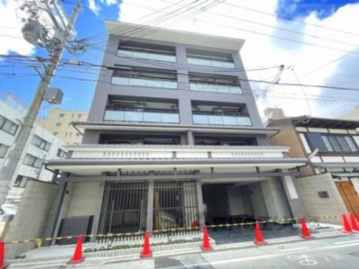 ヴィラ御所南401の外観