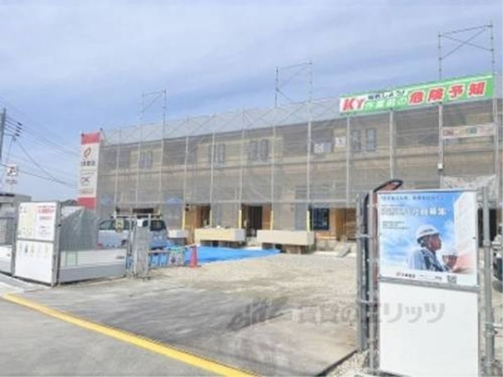 チャロズ コート102の外観