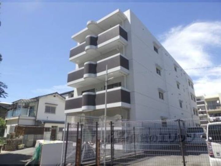 パープルツィン園田の外観