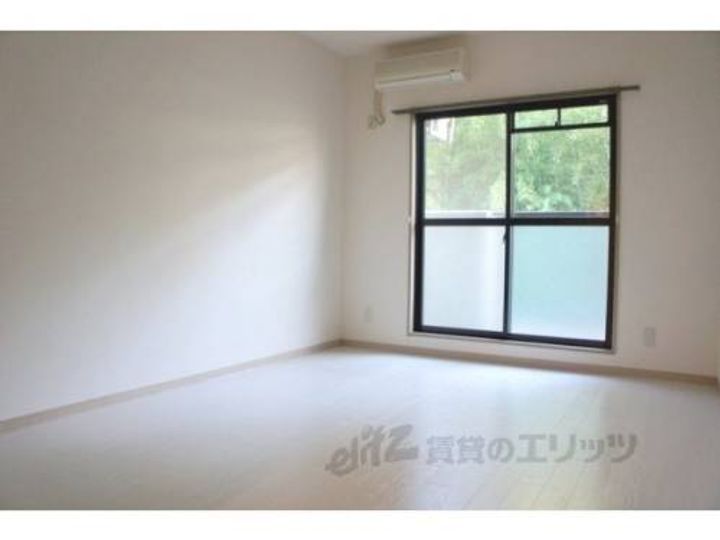 センチュリー玉川411の寝室