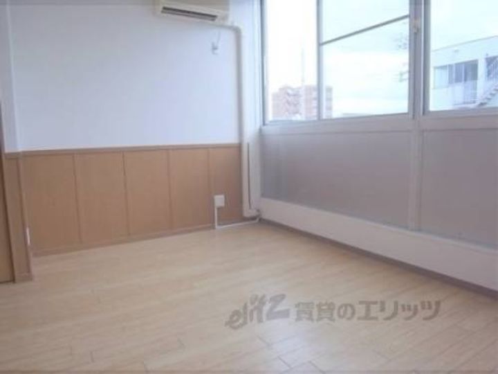 塚本マンション204の寝室