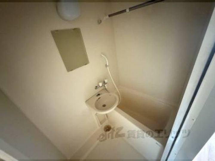 カ?ネルスタジオ2301の風呂