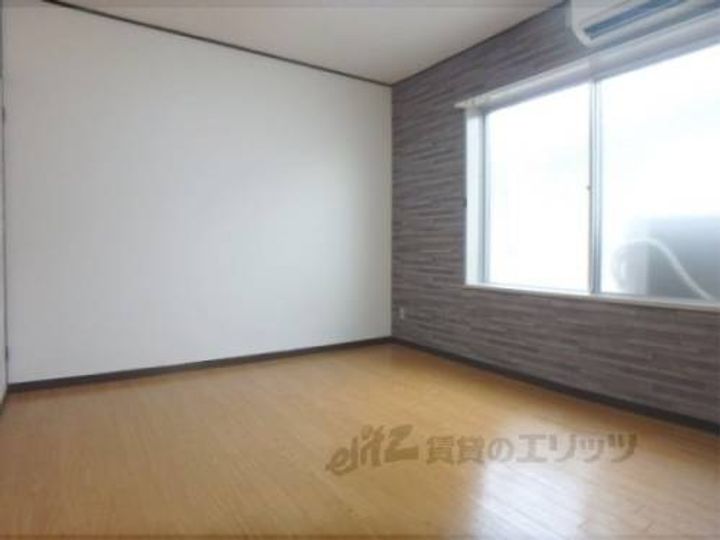 サンヴィエール長岡207の寝室