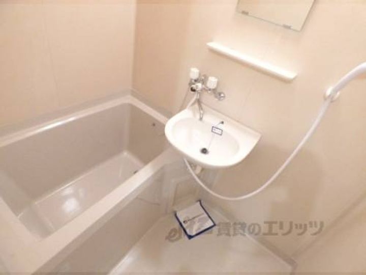 リバティ・アイ101の風呂