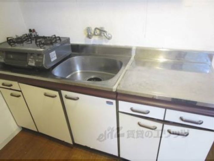 ネオハイム松尾301のキッチン