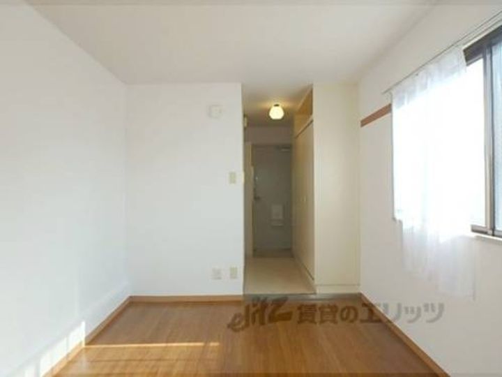 フェニックス樋口303の寝室