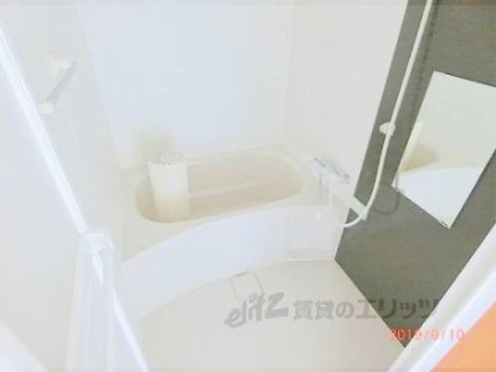 コスモ室町305の風呂