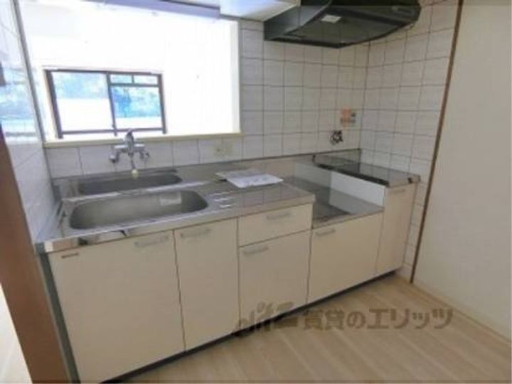ラルージュ平岡102のキッチン