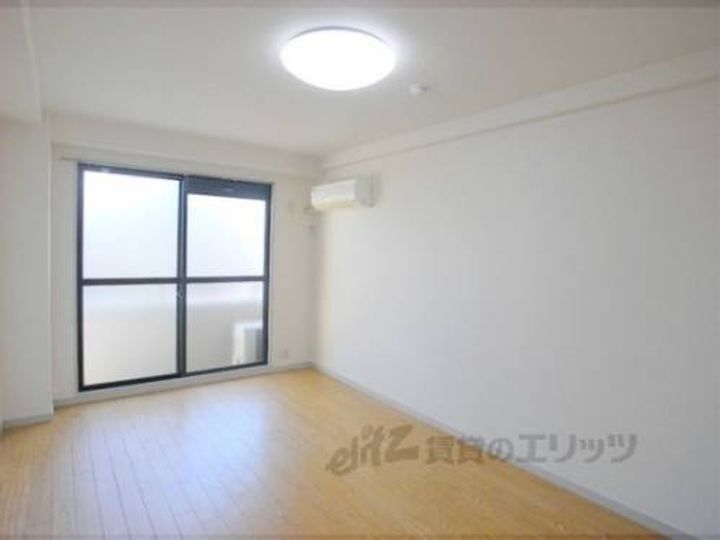 木全マンション101の玄関