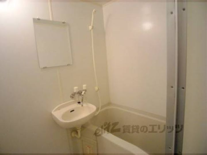 サンモールコート東洞院301の風呂