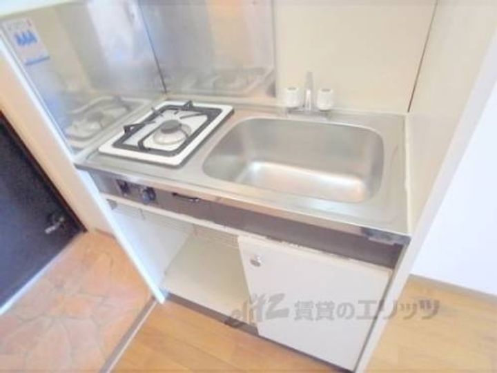 ハイツチロル303のキッチン
