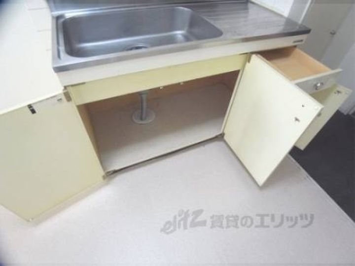シャイニング桃山202のキッチン