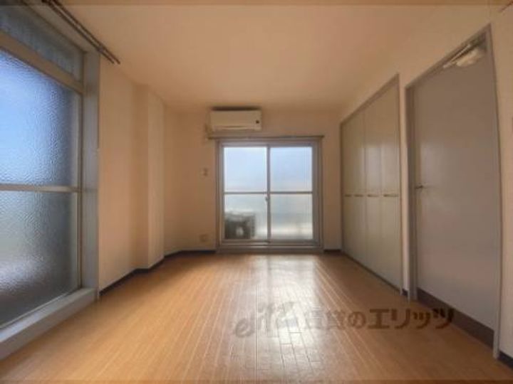 AFTER BASE 樫原201の寝室