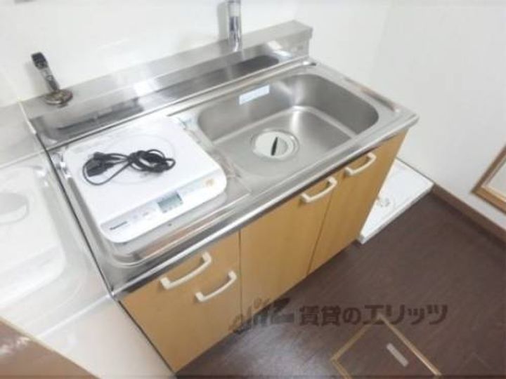 ロワール中嶋110のキッチン