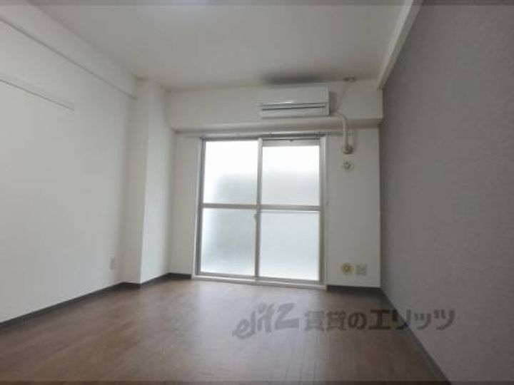 ラ・フロール小山113の寝室