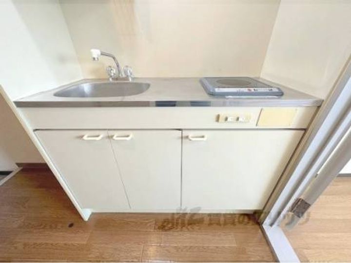 メゾン長池205のキッチン