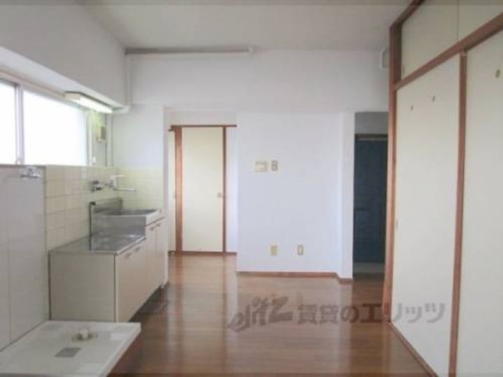 エースコート下立売401のキッチン