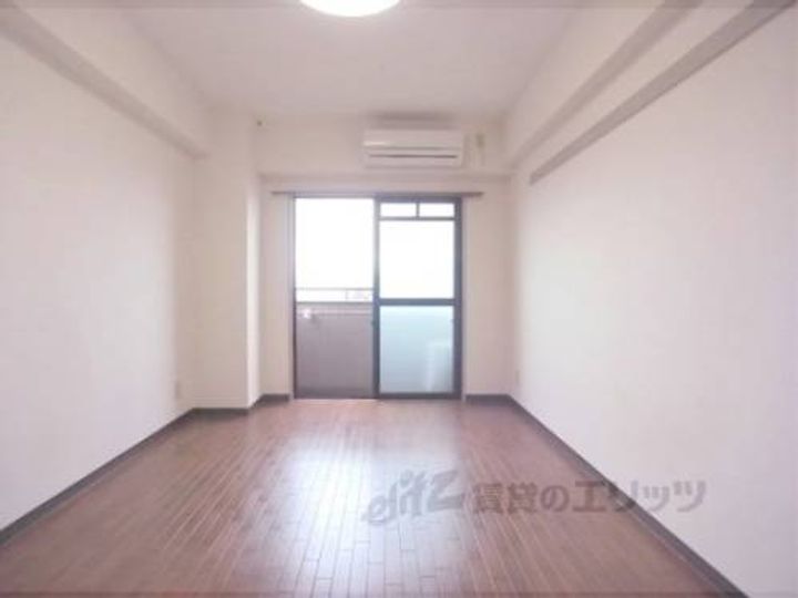 デプレ北野215の寝室