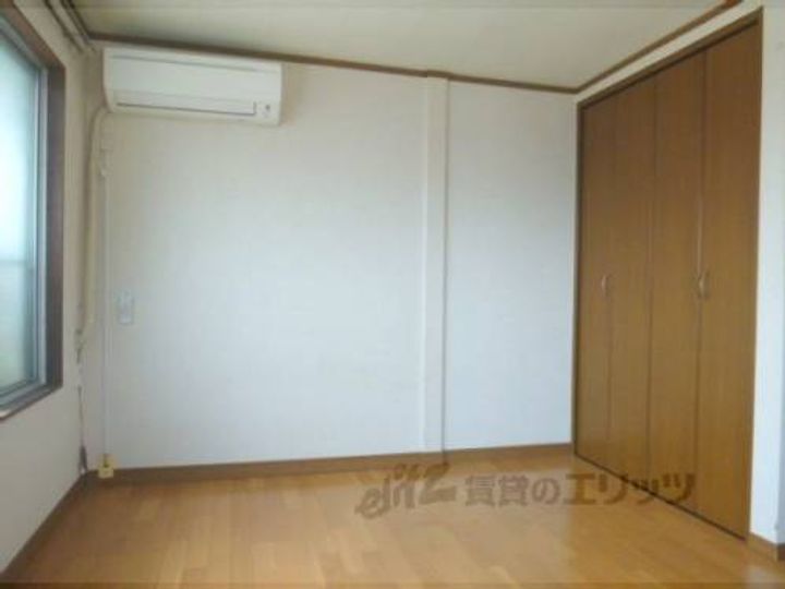 タケシマビル403の寝室