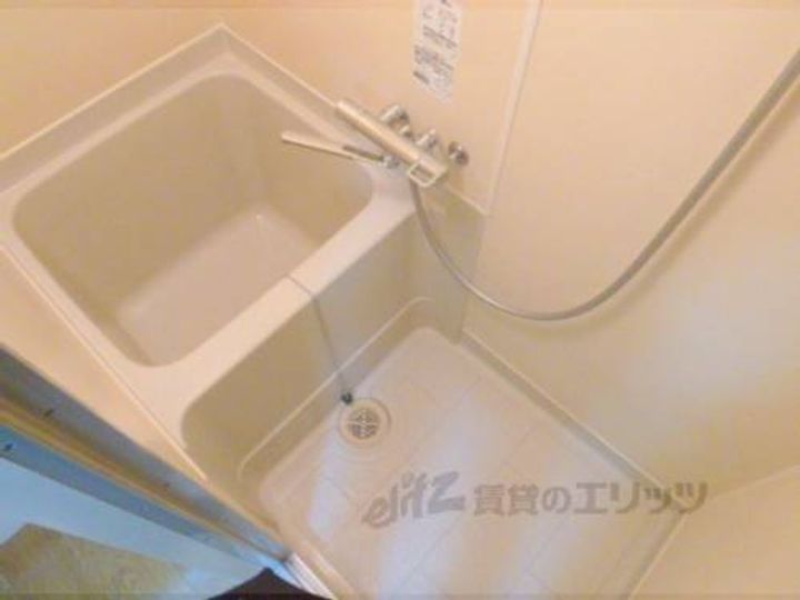 ラフェンテ友102の風呂