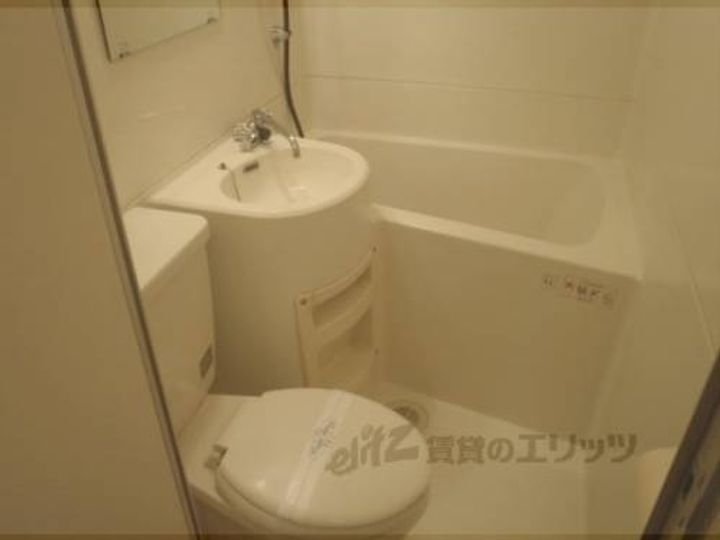 ヤングヴィレッジ嵯峨220の風呂