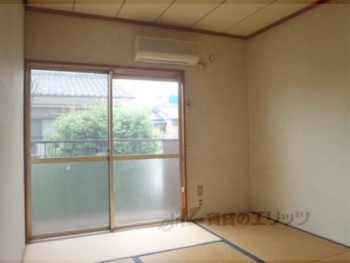 ハイツ山吹106の寝室