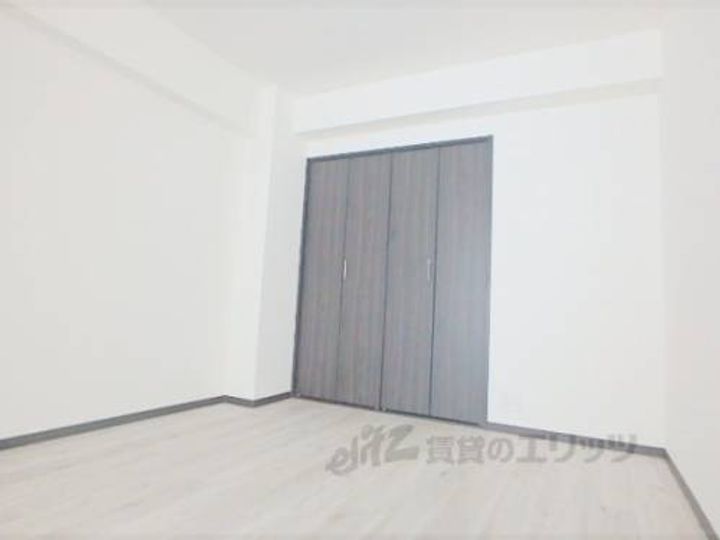 プラザ椥ノ辻4-Bの寝室