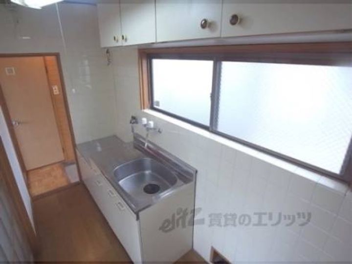 岡部マンション2F-5のキッチン
