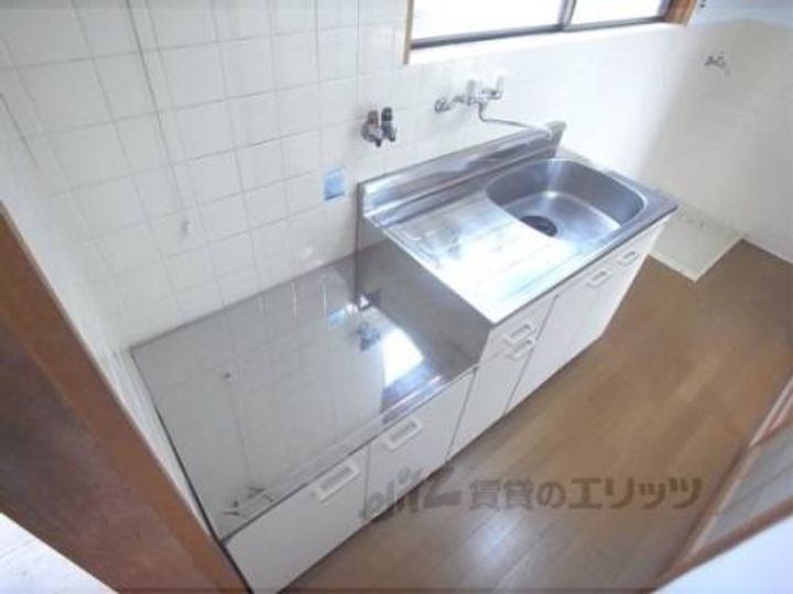 岡部マンション2F-5のキッチン