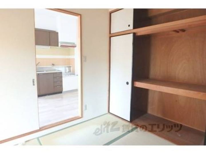 ハウスオブローゼ?303の寝室