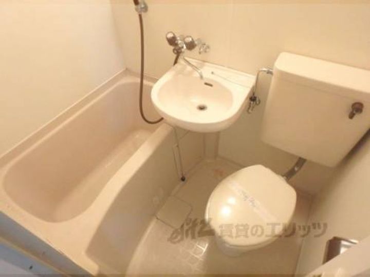 メゾンラメール202の風呂