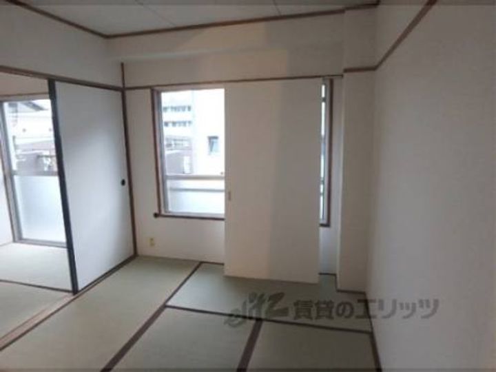 ニュー双ヶ丘マンション101の寝室