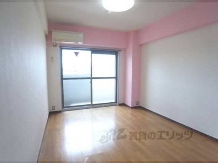 アルテハイム桂501の寝室