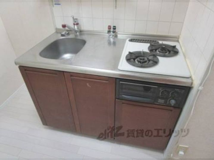 コスモ今出川202のキッチン