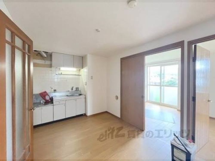 グランドフォレスト205の玄関